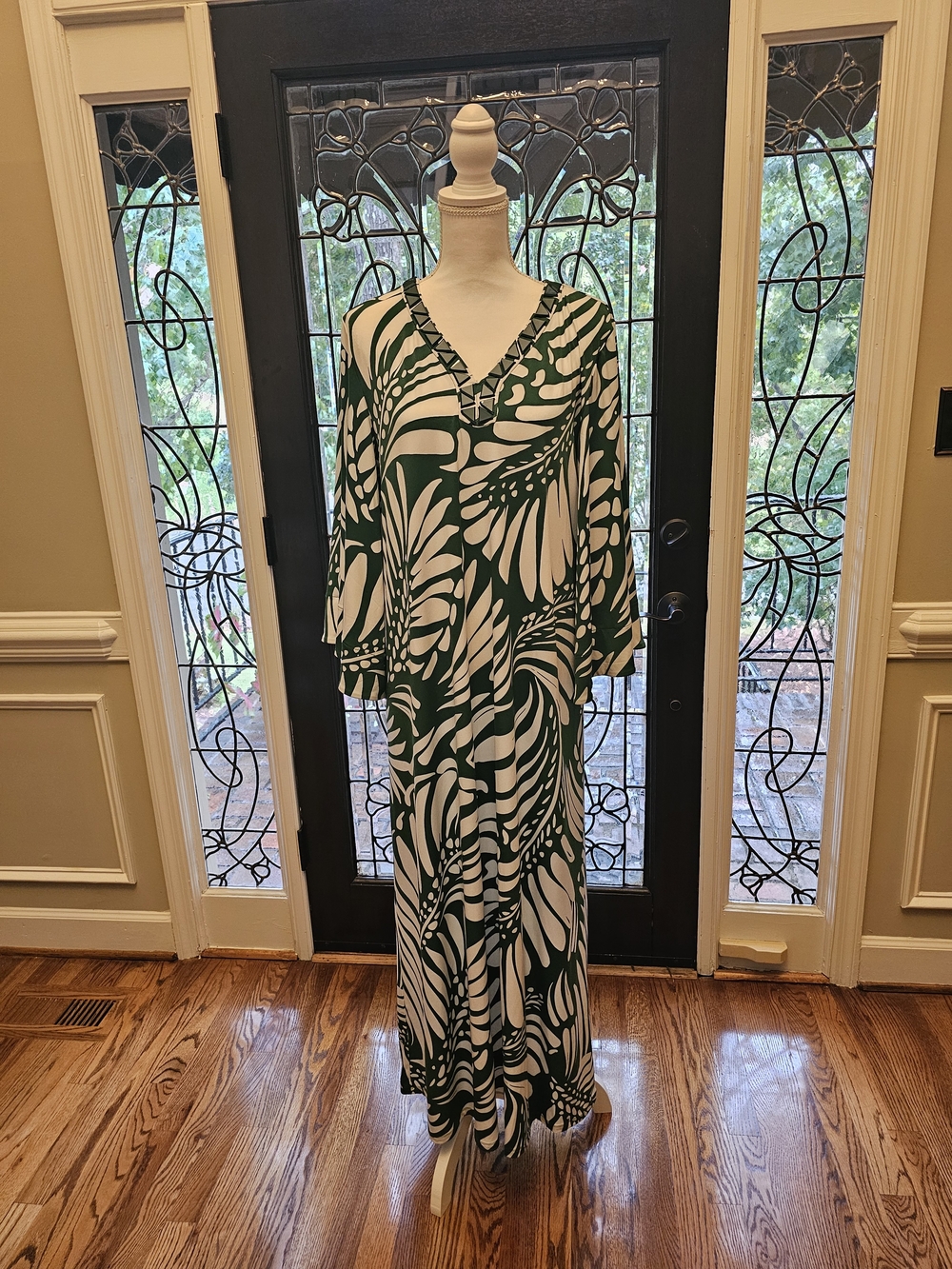 Chico's Green and White V-Neck Maxi Dress with Bold Leaf Print